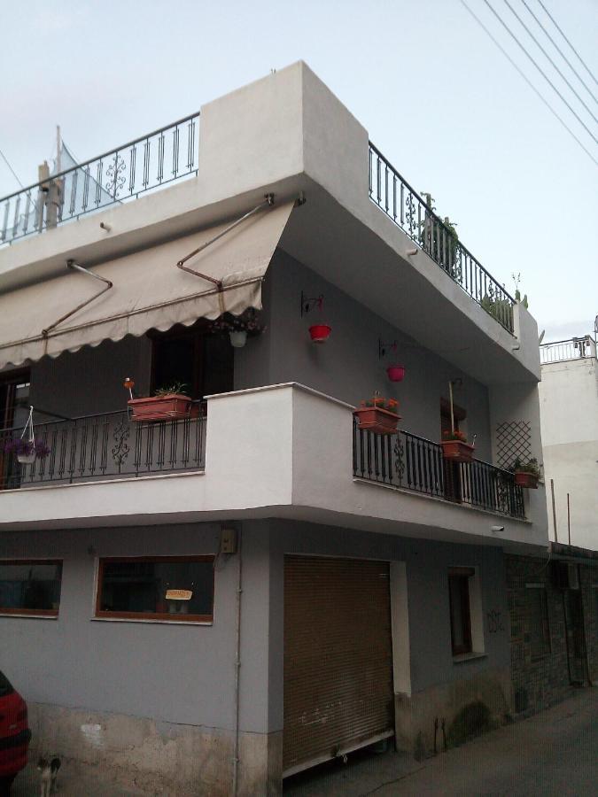 La.Ki House Apartment Кавала Екстериор снимка
